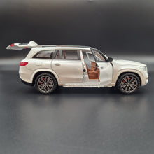 Load image into Gallery viewer, Explorafind 2021 Mercedes-Benz GLS 63 Pearl White 1:24 Die Cast Car
