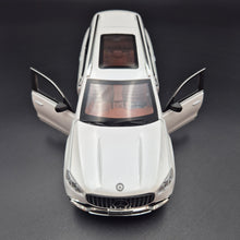 Load image into Gallery viewer, Explorafind 2021 Mercedes-Benz GLS 63 Pearl White 1:24 Die Cast Car