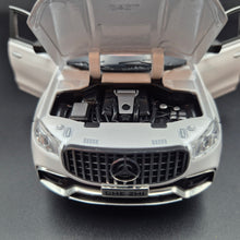 Load image into Gallery viewer, Explorafind 2021 Mercedes-Benz GLS 63 Pearl White 1:24 Die Cast Car