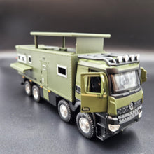 Load image into Gallery viewer, Explorafind 2021 Mercedes Nomadism Off Road RV Army Green 1:24 Die Cast Truck
