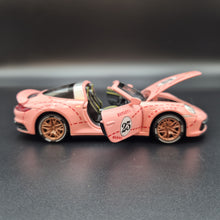 Load image into Gallery viewer, Explorafind 2021 Porsche 911 Targa 4S Pink 1:32 Die Cast Car