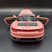 Load image into Gallery viewer, Explorafind 2021 Porsche 911 Targa 4S Pink 1:32 Die Cast Car