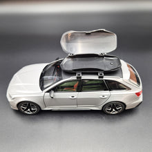 Load image into Gallery viewer, Explorafind 2022 Audi RS6 Avant Grey 1:24 Die Cast Car