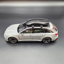 Load image into Gallery viewer, Explorafind 2022 Audi RS6 Avant Grey 1:24 Die Cast Car
