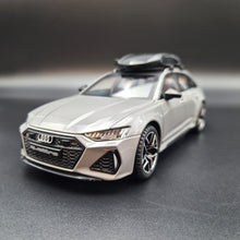 Load image into Gallery viewer, Explorafind 2022 Audi RS6 Avant Grey 1:24 Die Cast Car