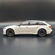 Load image into Gallery viewer, Explorafind 2022 Audi RS6 Avant White 1:24 Die Cast Car