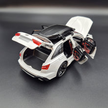 Load image into Gallery viewer, Explorafind 2022 Audi RS6 Avant White 1:24 Die Cast Car