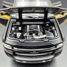 Load image into Gallery viewer, Explorafind 2022 Chevrolet Silverado 1500 Matte Black 1:32 Die Cast Pickup