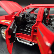 Load image into Gallery viewer, Explorafind 2022 Chevrolet Silverado 1500 Matte Red 1:32 Die Cast Pickup