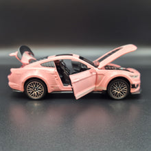 Load image into Gallery viewer, Explorafind 2022 Ford Mustang Shelby GT500 Pink 1:32 Die Cast Car
