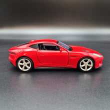 Load image into Gallery viewer, Explorafind 2022 Jaguar F-Type Coupe Red 1:36 Die Cast Car