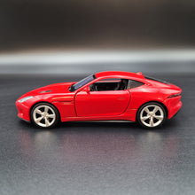 Load image into Gallery viewer, Explorafind 2022 Jaguar F-Type Coupe Red 1:36 Die Cast Car