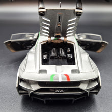 Load image into Gallery viewer, Explorafind 2022 Lamborghini Huracán LP 620-2 Super Trofeo EVO2 Grey 1:32 Die Cast Car