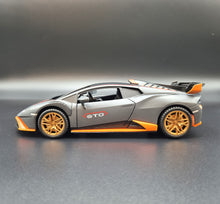 Load image into Gallery viewer, Explorafind 2022 Lamborghini Huracan STO Matte Grey 1:24 Die Cast Car