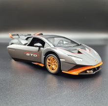 Load image into Gallery viewer, Explorafind 2022 Lamborghini Huracan STO Matte Grey 1:24 Die Cast Car