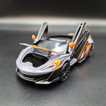 Load image into Gallery viewer, Explorafind 2022 McLaren 600LT Grey 1:32 Die Cast Car