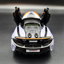 Load image into Gallery viewer, Explorafind 2022 McLaren 600LT Grey 1:32 Die Cast Car