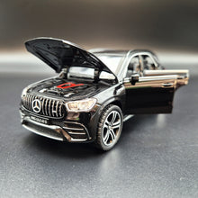Load image into Gallery viewer, Explorafind 2022 Mercedes-Benz Maybach GLE 63 S Black 1:36 Die Cast Car