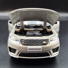 Load image into Gallery viewer, Explorafind 2022 Range Rover Sport Silver 1:32 Die Cast Car