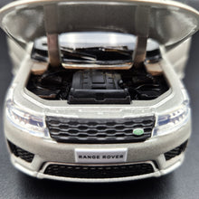 Load image into Gallery viewer, Explorafind 2022 Range Rover Sport Silver 1:32 Die Cast Car
