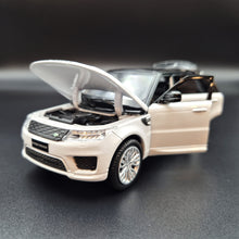 Load image into Gallery viewer, Explorafind 2022 Range Rover Sport White 1:32 Die Cast Car