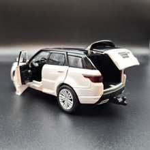 Load image into Gallery viewer, Explorafind 2022 Range Rover Sport White 1:32 Die Cast Car