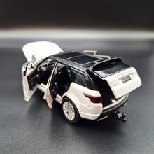 Load image into Gallery viewer, Explorafind 2022 Range Rover Sport White 1:32 Die Cast Car