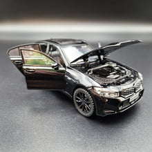 Load image into Gallery viewer, Explorafind 2023 BMW 3 Series 320i Black 1:32 Die Cast Car