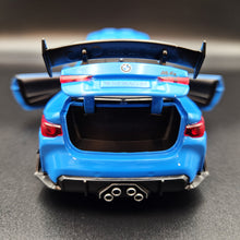 Load image into Gallery viewer, Explorafind 2023 BMW M4 G82 Coupe Blue 1:32 Die Cast Car