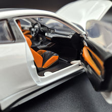 Load image into Gallery viewer, Explorafind 2023 BMW M4 G82 Coupe Pearl White 1:24 Die Cast Car