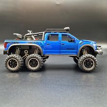 Load image into Gallery viewer, Explorafind 2023 Ford Raptor F-150 6x6 Blue 1:24 Die Cast Pickup