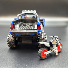 Load image into Gallery viewer, Explorafind 2023 Ford Raptor F-150 6x6 Blue 1:24 Die Cast Pickup