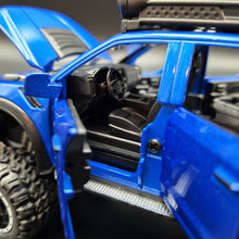 Load image into Gallery viewer, Explorafind 2023 Ford Raptor F-150 6x6 Blue 1:24 Die Cast Pickup