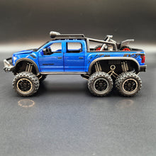 Load image into Gallery viewer, Explorafind 2023 Ford Raptor F-150 6x6 Blue 1:24 Die Cast Pickup