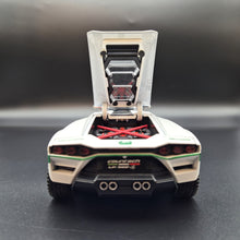 Load image into Gallery viewer, Explorafind 2023 Lamborghini Countach LPI 800-4 Dubai Police White 1:24 Die Cast Police Car