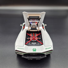Load image into Gallery viewer, Explorafind 2023 Lamborghini Countach LPI 800-4 Dubai Police White 1:24 Die Cast Police Car