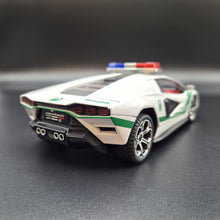 Load image into Gallery viewer, Explorafind 2023 Lamborghini Countach LPI 800-4 Dubai Police White 1:24 Die Cast Police Car