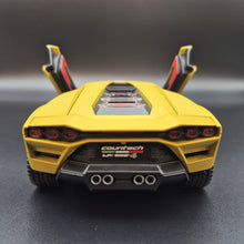 Load image into Gallery viewer, Explorafind 2023 Lamborghini Countach LPI 800-4 Matte Yellow 1:24 Die Cast Car