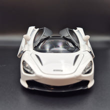 Load image into Gallery viewer, Explorafind 2023 McLaren 720S White 1:24 Die Cast Car