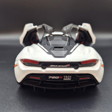 Load image into Gallery viewer, Explorafind 2023 McLaren 720S White 1:24 Die Cast Car