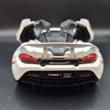 Load image into Gallery viewer, Explorafind 2023 McLaren 720S White 1:24 Die Cast Car