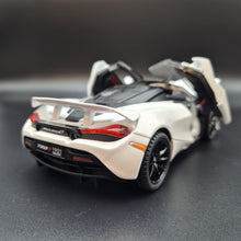 Load image into Gallery viewer, Explorafind 2023 McLaren 720S White 1:24 Die Cast Car