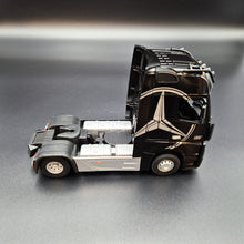 Load image into Gallery viewer, Explorafind 2023 Mercedes-Benz Actros 1851 Truck Black 1:24 Die Cast Truck