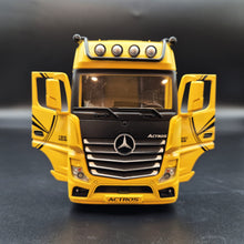 Load image into Gallery viewer, Explorafind 2023 Mercedes-Benz Actros 1851 Truck Yellow 1:24 Die Cast Truck