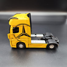 Load image into Gallery viewer, Explorafind 2023 Mercedes-Benz Actros 1851 Truck Yellow 1:24 Die Cast Truck