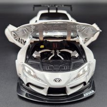 Load image into Gallery viewer, Explorafind 2023 Toyota Supra GT4 White 1:24 Die Cast Race Car
