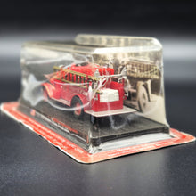 Load image into Gallery viewer, Amercom 1926 Ford Model T Fire Truck USA Chicago Fire Department 1:72 Die Cast Model