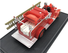 Load image into Gallery viewer, Amercom 1926 Ford Model T Fire Truck USA Chicago Fire Department 1:72 Die Cast Model