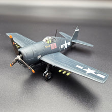 Load image into Gallery viewer, Amercom 1942 U.S Navy Grumman F6F-5 Hellcat Fighter 1:72 Diecast Plane