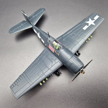 Load image into Gallery viewer, Amercom 1942 U.S Navy Grumman F6F-5 Hellcat Fighter 1:72 Diecast Plane